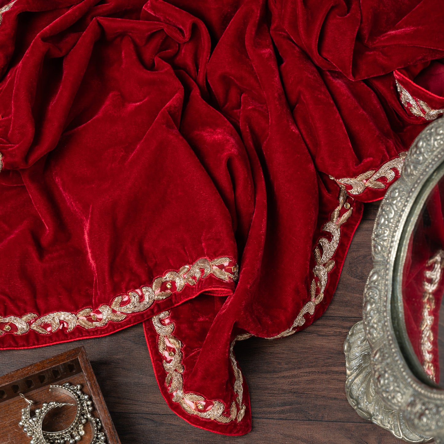 Nayaab Noor Burgundy Velvet Dupatta