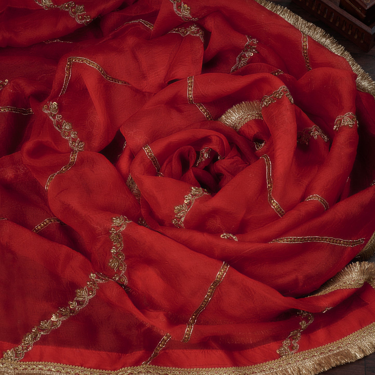 Nayaab Anarkali Ruby Radiance Dupatta